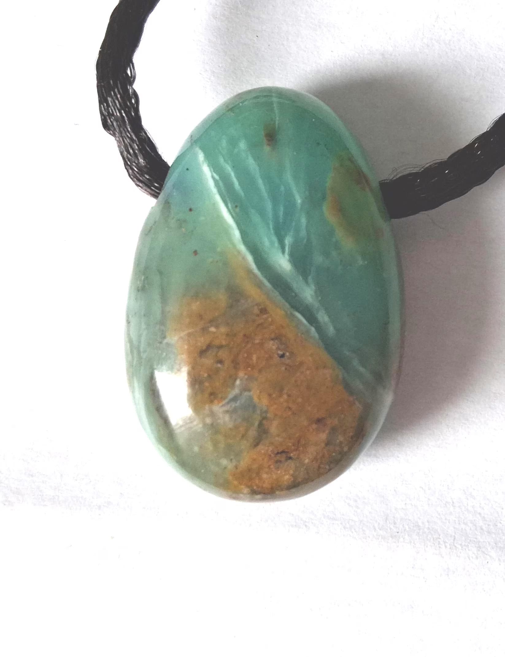 Chrysopal Anhänger – Andenopal aus Peru, Unikat | inkl. 100 cm Band
